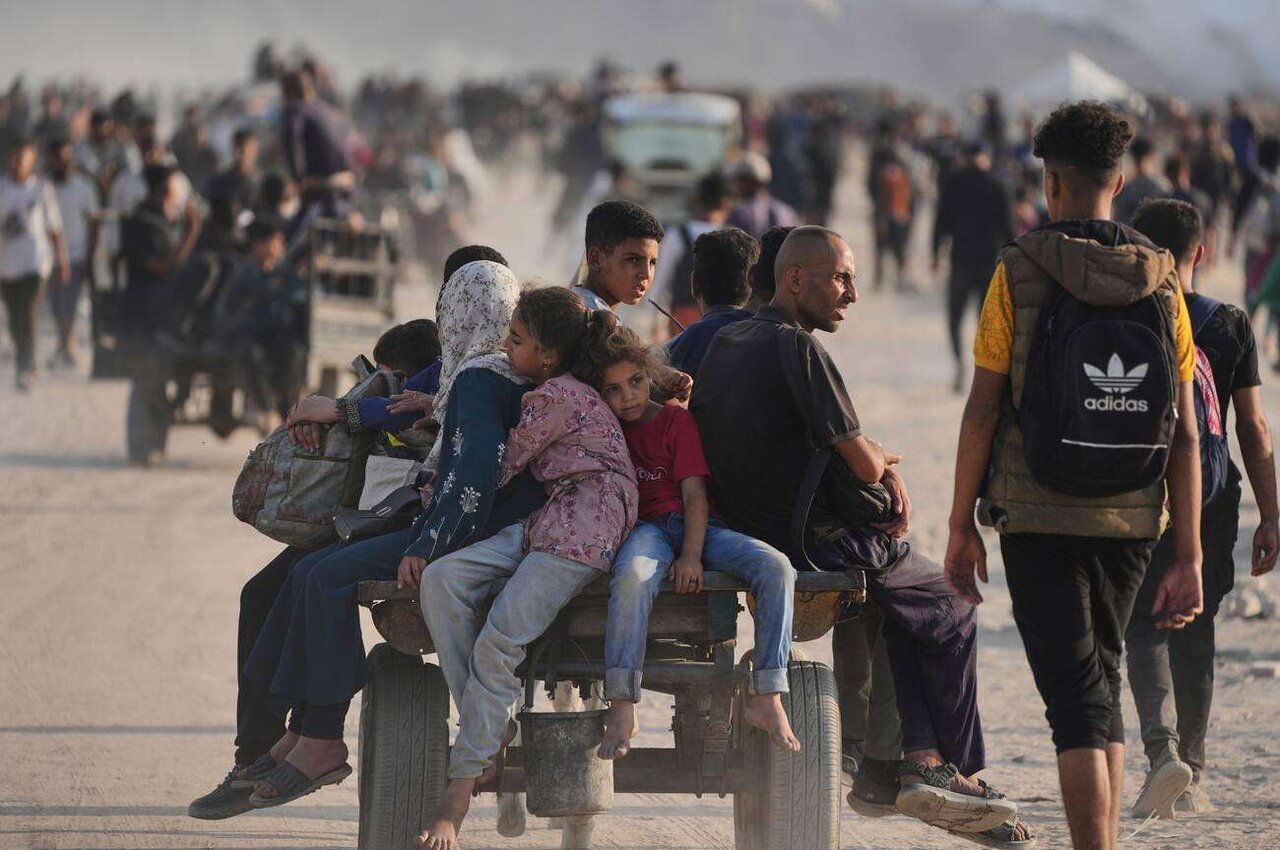 Over 900,000 Palestinians Remain in Gaza Despite Bombardment