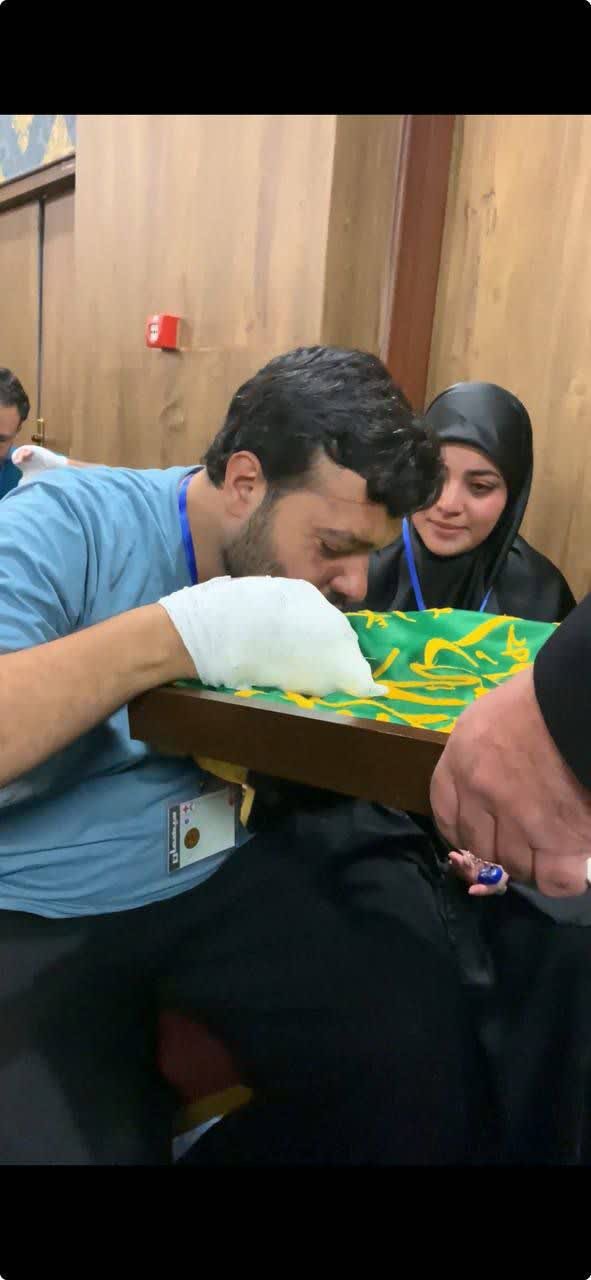 همسر جانباز لبنانی؛ همسرم برای چهارمین مدال جانبازی گرفت/ با تمام جراحات در راه مقاومت میمانیم+ ویدیو