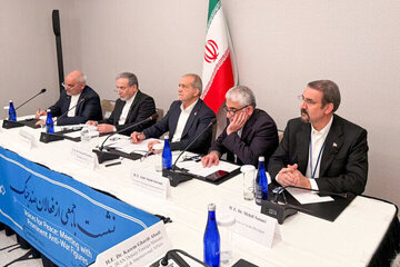 سەرۆک کۆماری ئێران: هەرگیز ملکەچی گوشار نابین