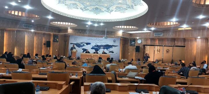 برگزاری گردهمایی راهنمایان گردشگری و زیارت مشهد برای ارائه خدمات بهتر به زائران خارجی + تصاویر