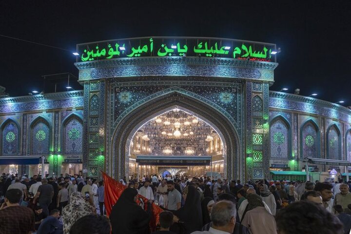 أجواء ليلة الجمعة الأولى من شهر ربيع الثاني عند مرقد أبي الفضل العباس (عليه السلام)