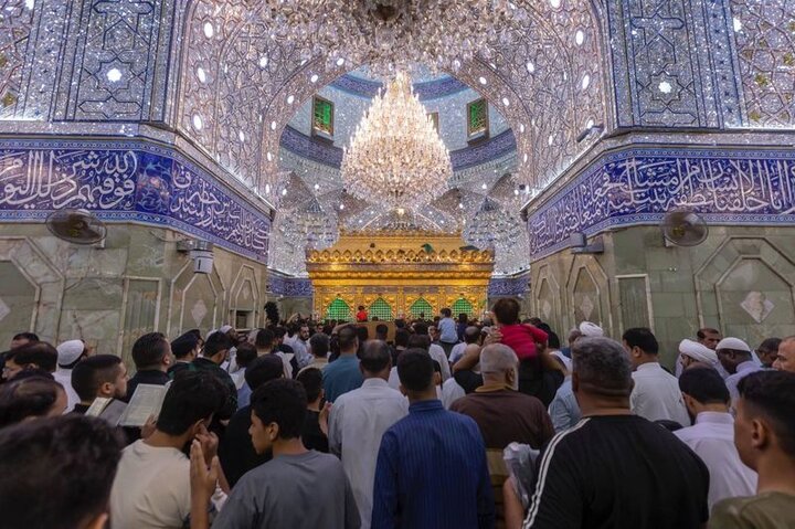 أجواء ليلة الجمعة الأولى من شهر ربيع الثاني عند مرقد أبي الفضل العباس (عليه السلام)