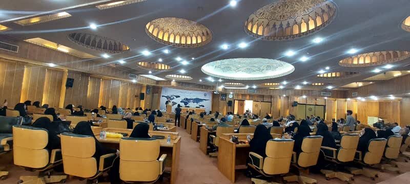 برگزاری گردهمایی راهنمایان گردشگری و زیارت مشهد برای ارائه خدمات بهتر به زائران خارجی + تصاویر