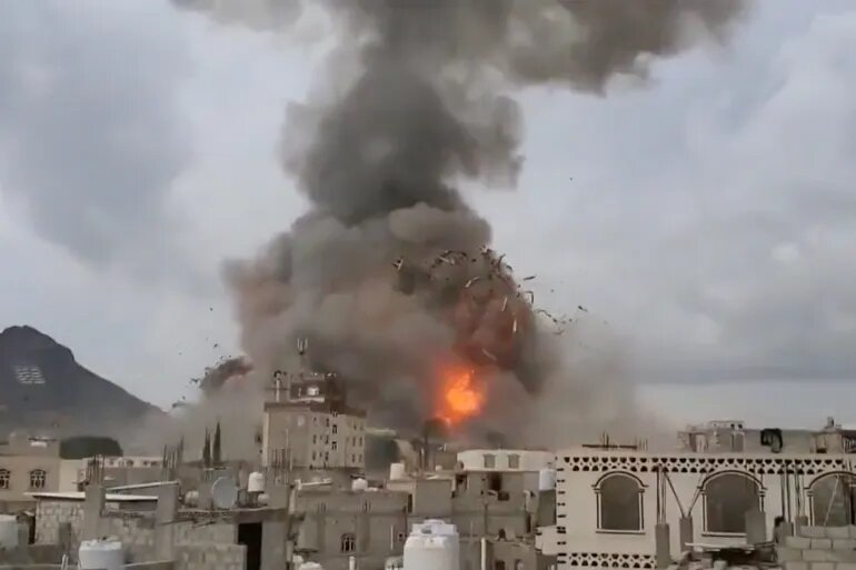 الصحة اليمنية: شهيدان و48 جريحًا كحصيلة أولية في عدوان صهيوني جديد على صنعاء