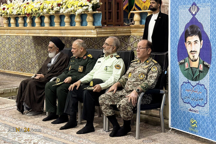 تقرير مصور/ حفل أسبوع الدفاع المقدس في حرم السيدة المعصومة (ع) بمدينة قم