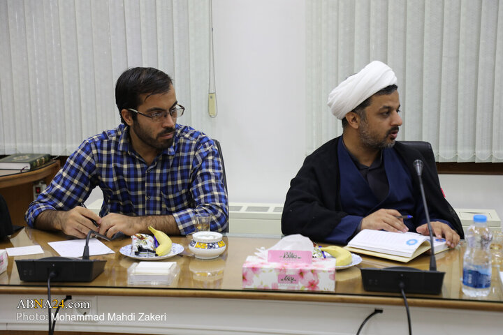 تقرير مصور/ أعضاء رابطة طلاب تايلند يلتقون الأمين العام للمجمع العالمي لأهل البيت(ع) في قم