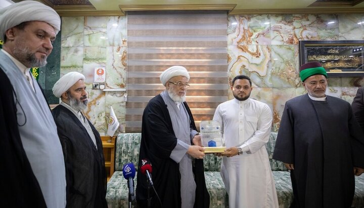 تقرير مصور/ ممثل المرجعية العليا يكرم القراء وحفاظ القرآن الكريم الفائزين في مسابقتي النخبة الوطنية والسفير الوطنية