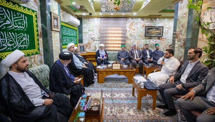 تقرير مصور/ ممثل المرجعية العليا يكرم القراء وحفاظ القرآن الكريم الفائزين في مسابقتي النخبة الوطنية والسفير الوطنية