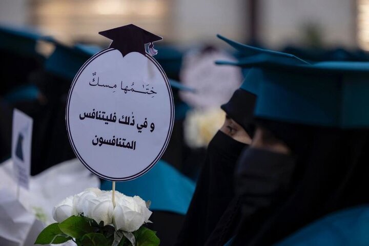 تقرير مصور/ حفل تخرج طالبات مدارس الكفيل الدينية النسوية في كربلاء المقدسة