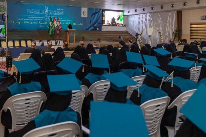 تقرير مصور/ حفل تخرج طالبات مدارس الكفيل الدينية النسوية في كربلاء المقدسة