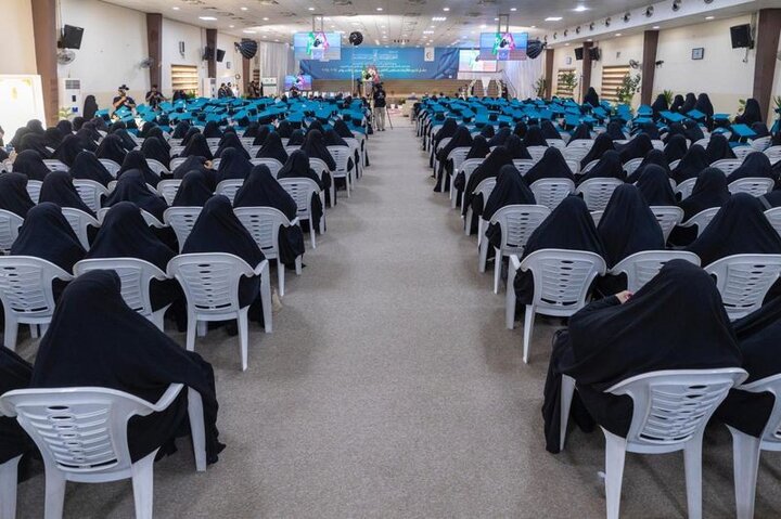 تقرير مصور/ حفل تخرج طالبات مدارس الكفيل الدينية النسوية في كربلاء المقدسة