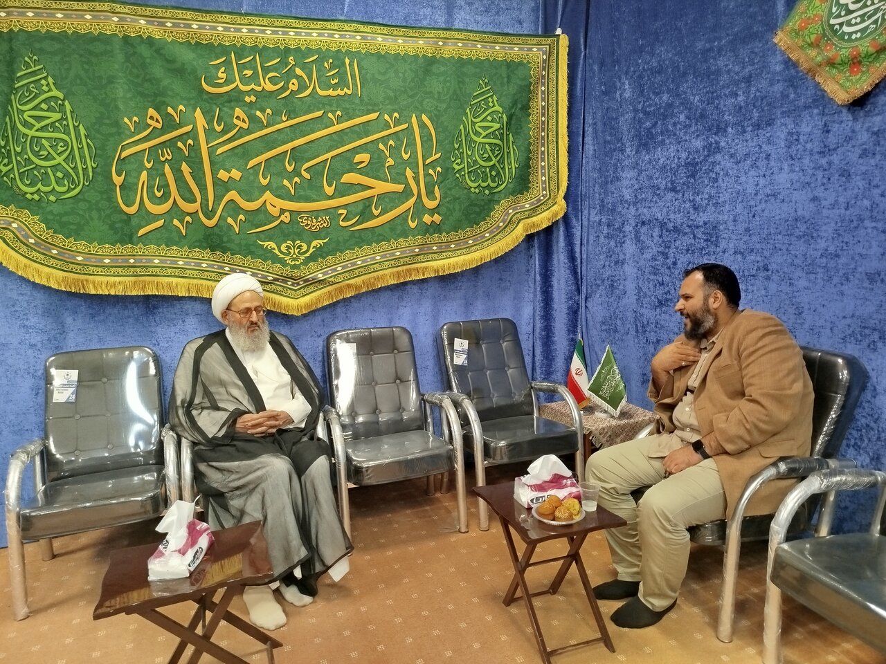  فقر، ریشه بسیاری از فسادهای اجتماعی است./شب‌ها از غصه درد و رنج مردم خوابم نمی‌برد.