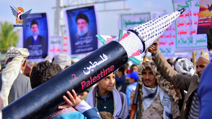 تقرير مصور/ بالعاصمة صنعاء اليمنية.. حشود مليونية في مسيرة دعما لغزة