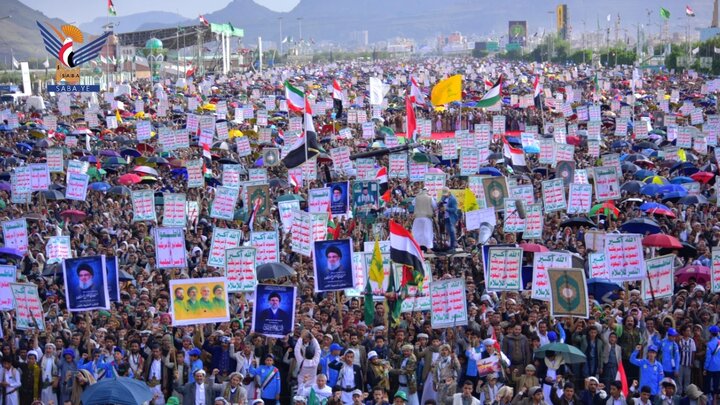 تقرير مصور/ بالعاصمة صنعاء اليمنية.. حشود مليونية في مسيرة دعما لغزة