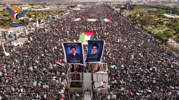 تقرير مصور/ بالعاصمة صنعاء اليمنية.. حشود مليونية في مسيرة دعما لغزة
