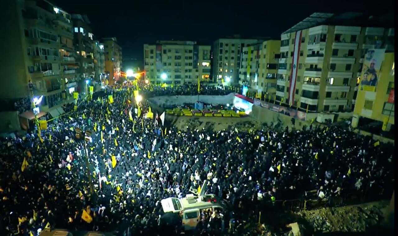 تحت شعار "عند أعتَاب عزيز الروح في ليلة العروج"..إحياء الذكرى السنوية الأولى لسيد شهداء الأمة في لبنان