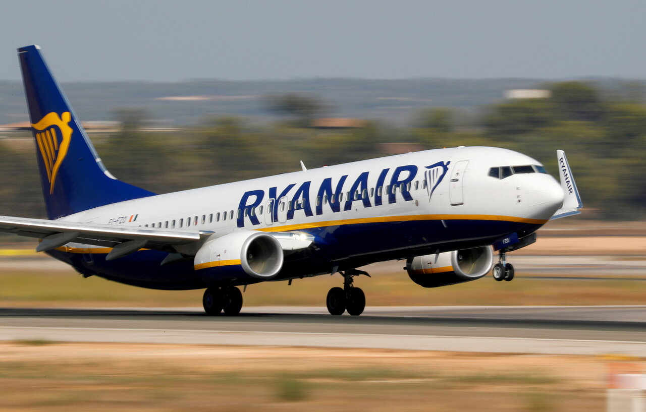 Irish low-cost airline Ryanair to suspend all flights to Israel