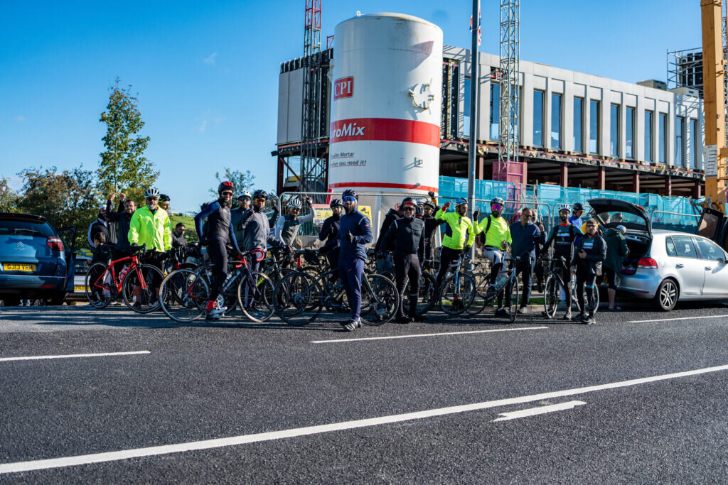 اقدام دوچرخه‌سواران مسلمان انگلیس جهت جمع‌آوری کمک‌ برای ساخت مسجد