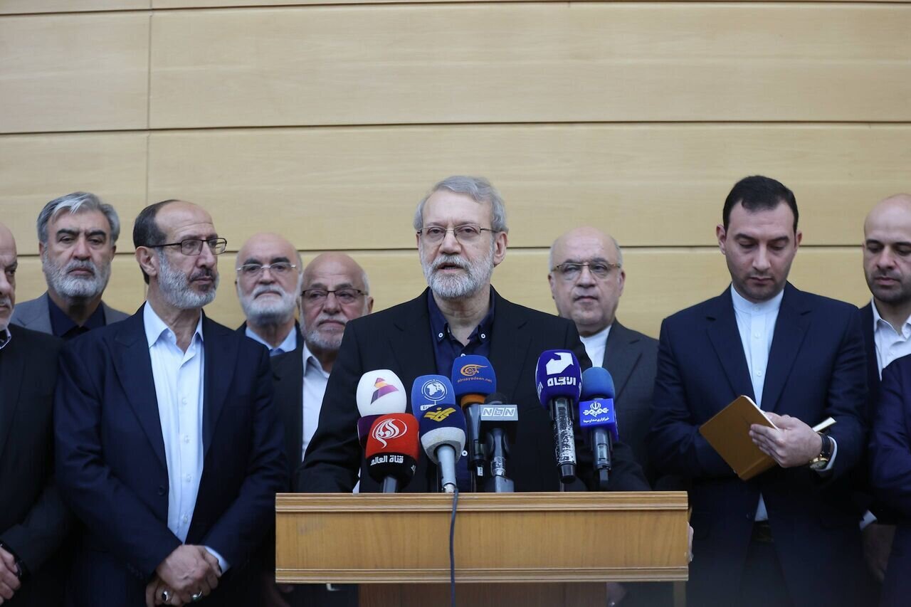 لاریجانی: رژیم صهیونی به هیچ کشوری رحم نمی‌کند