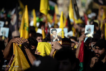 Galeri Foto: Majelis Peringatan Satu Tahun Kesyahidan Sayyid Hassan Nasrallah di Pinggiran Kota Beirut