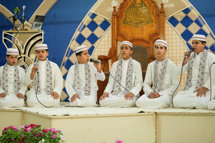 تقرير مصور/ المجمع العلمي يستأنف محفل عرش التلاوة الأسبوعي للقرآن الكريم في صحن أبي الفضل العباس(ع)