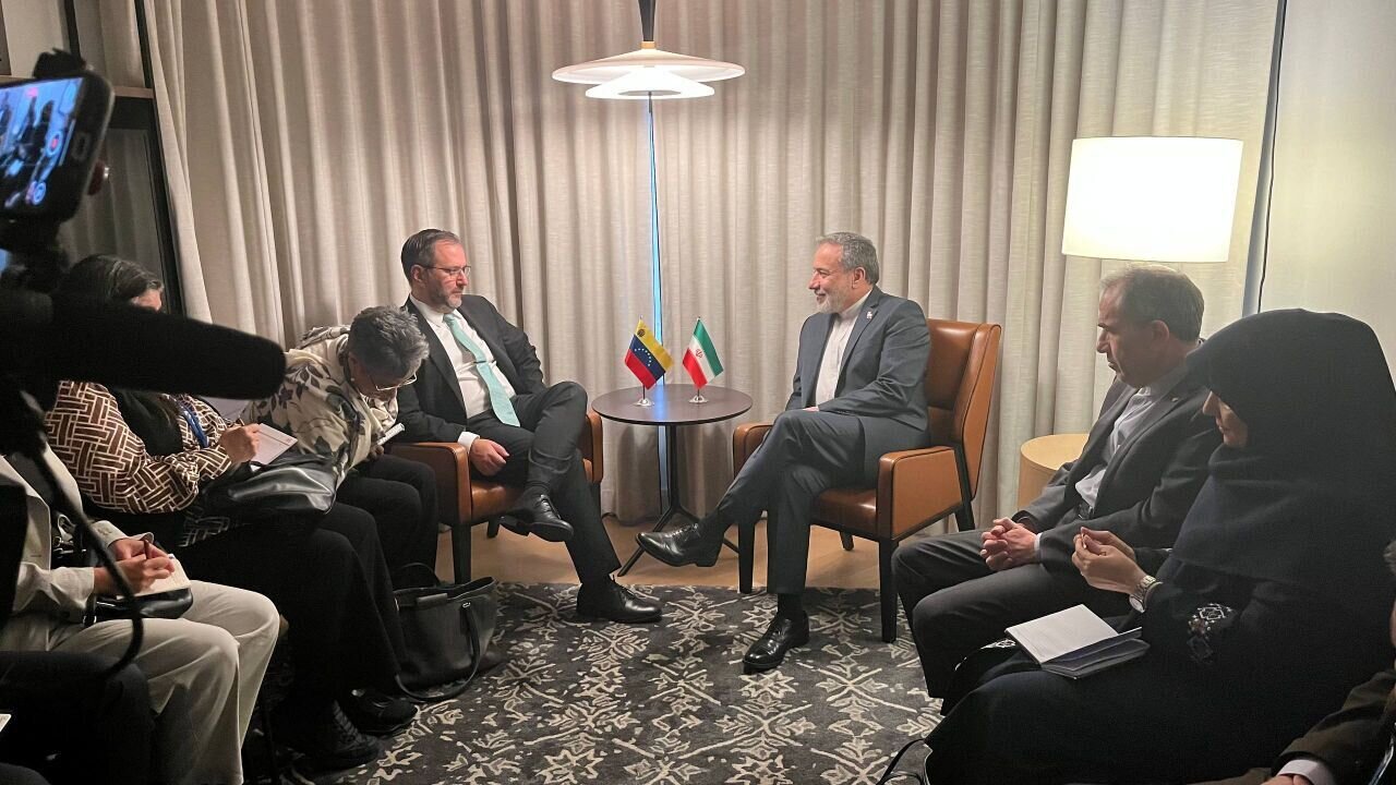 Ipinahayag ng Iran Foreign Minister ang Pakikiisa sa Venezuela laban sa Banta ng US