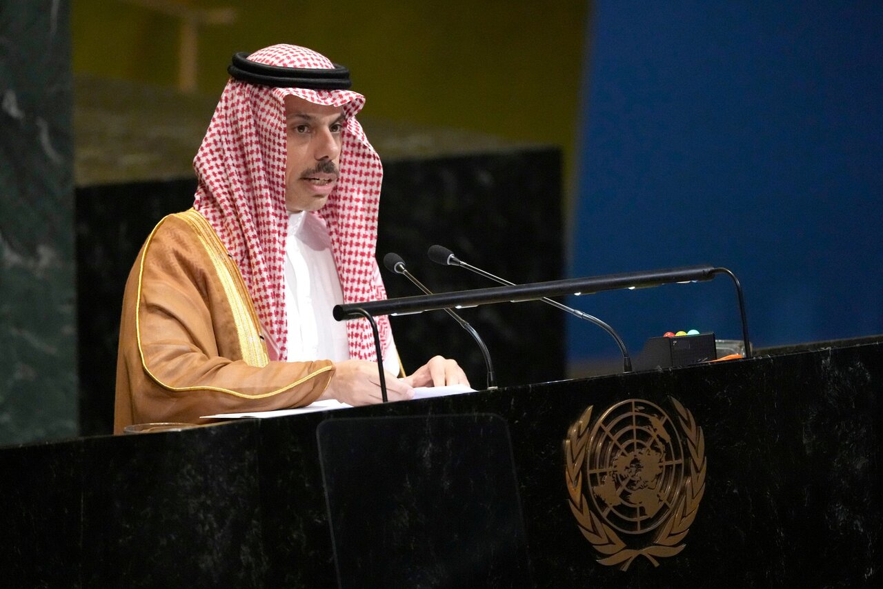 Pang-uring Panlabas ng Saudi Nagpapanawagan ng Diplomatikong Lapit sa Isyu ng Nuklear ng Iran, Kinondena ang Agresyon ng Israel sa Gaza