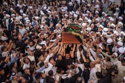 Foto Xəbər | Həzrət Ayətullah Sistaninin xanımının Əmirəl-möminin (əleyhi səlam) hərəmində dəfn mərasimi