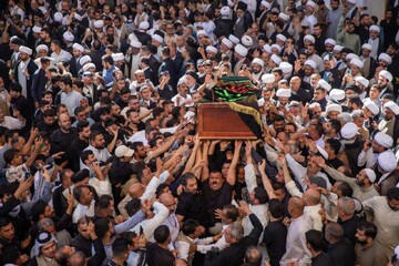 Foto Xəbər | Həzrət Ayətullah Sistaninin xanımının Əmirəl-möminin (əleyhi səlam) hərəmində dəfn mərasimi