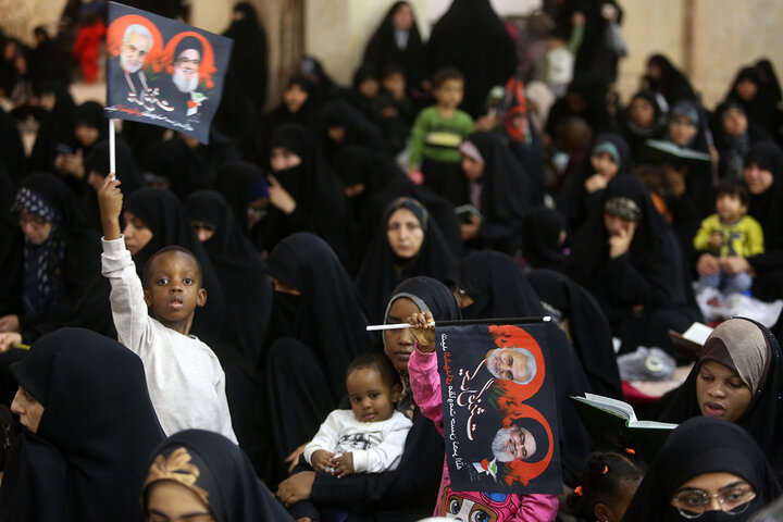 Photos: First martyrdom anniversary of Sayyed Nasrallah held at Hazrat Masoumeh holy shrine