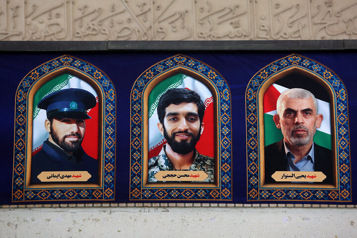 Photos: Pictures of martyrs installed at Hazrat Masoumeh Holy Shrine