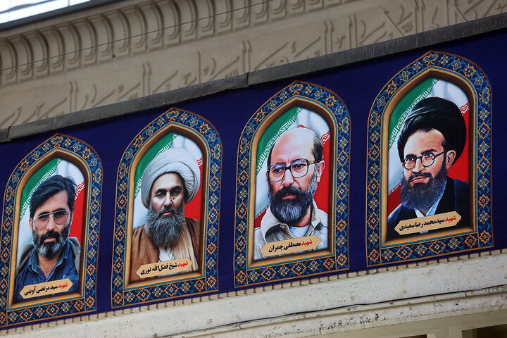 Photos: Pictures of martyrs installed at Hazrat Masoumeh Holy Shrine