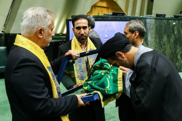 Photos: Servants of Hazrat Abdul Azim Holy Shrine attend public session of Islamic Consultative Assembly