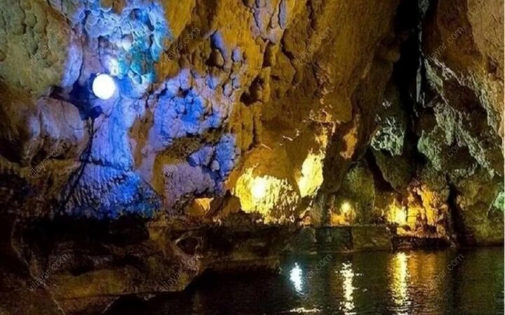 Əsrarəngiz Talış Sil-Silə Dağları. Xalxalın “Yəxqan (Buz) Mağarası"ndakı əcaiblik \ Foto