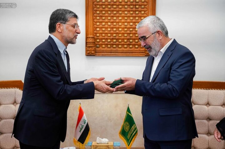 الأمين العامّ للعتبة العلويّة المقدّسة يستقبل قائم مقام العتبة الرضويّة المقدّسة