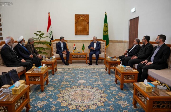 الأمين العامّ للعتبة العلويّة المقدّسة يستقبل قائم مقام العتبة الرضويّة المقدّسة