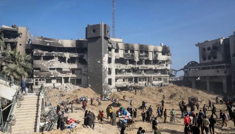 Al-Shifa Hospital in Gaza continues its work despite approach of occupation vehicles