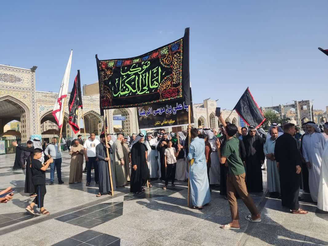 وفد من موكب «أهل الكفل» العراقي يضم 600 شخصا يزور حرم الامام الرضا(ع)