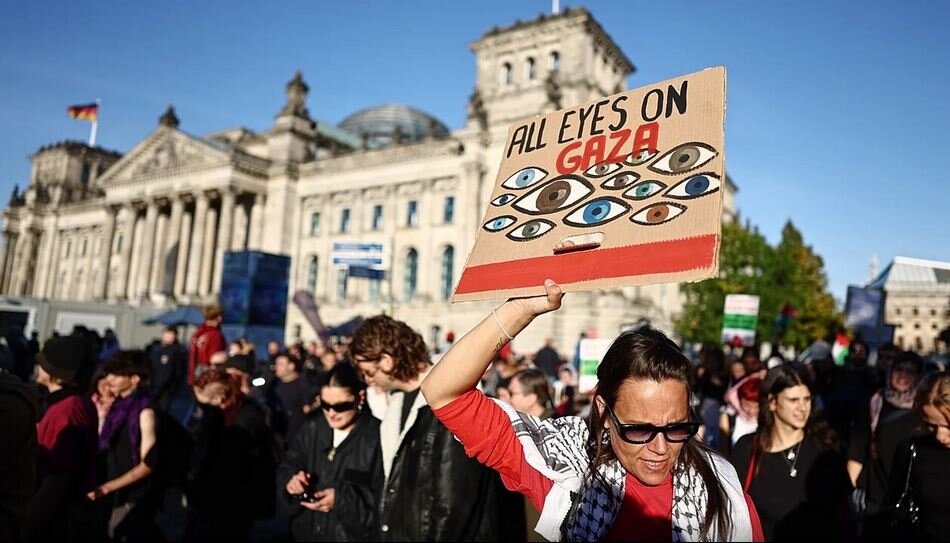 Video: Thousands demonstrate in Berlin in support of Gaza