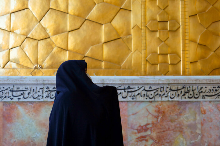 تقرير مصور/ الإیوان الذهبي لصحن الثورة الإسلامية في الحرم الرضوي الشریف