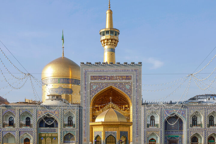 تقرير مصور/ الإیوان الذهبي لصحن الثورة الإسلامية في الحرم الرضوي الشریف