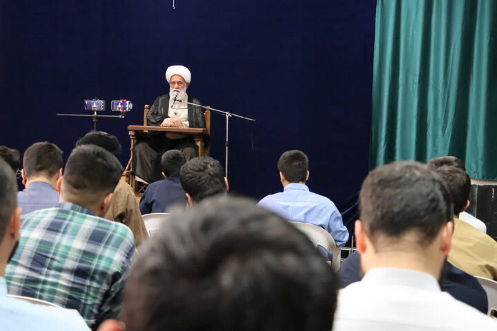 آیت الله رشاد: معنویت‌های نوظهور «معنویت‌واره» هستند