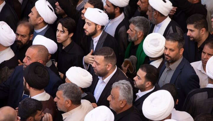 تقرير مصور/ حضور واسع في تشييع عقيلة المرجع الأعلى السيستاني في حرم أمير المؤمنين