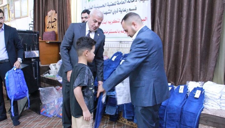 تقرير مصور/ العتبة الحسينية تكرم أبناء الشهداء في مدارسهم بعدد من المحافظات الجنوبية في العراق