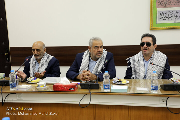 گزارش تصویری | دیدار اعضای گروه قمر بنی هاشم(ع) با دبیرکل مجمع جهانی اهل بیت(ع)