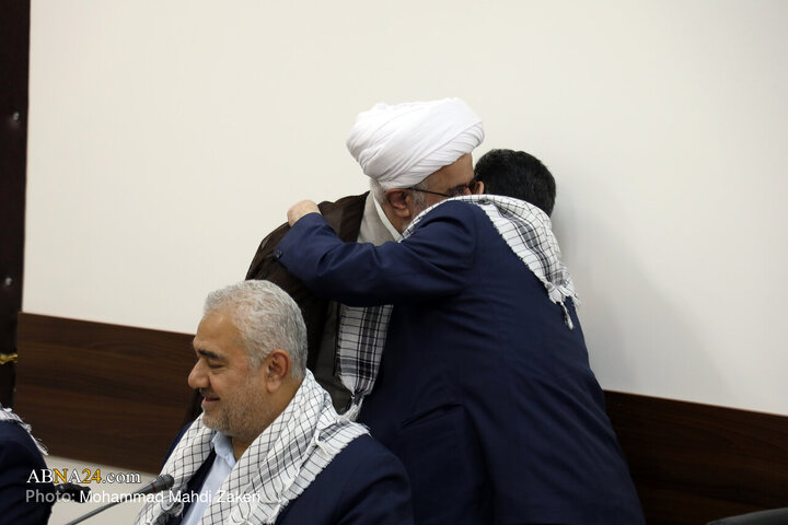 دیدار اعضای گروه قمر بنی هاشم(ع) با دبیرکل مجمع جهانی اهل بیت(ع)