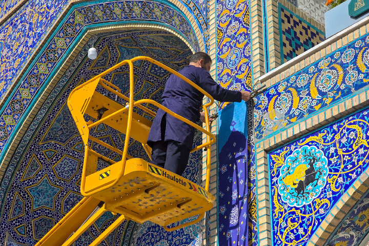 Photos: Celebratory banners, inscriptions installed at Razavi Shrine on Imam Hasan al-Askari birth anniversary