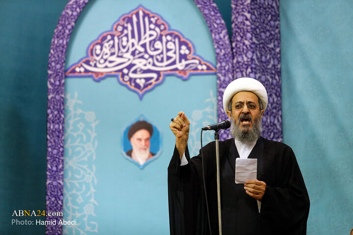 مراسم اولین سالگرد طلایه‌داران محور مقاومت در حرم حضرت معصومه (س)