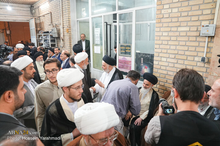 مراسم ترحیم همسر حضرت آیت الله سیستانی در قم