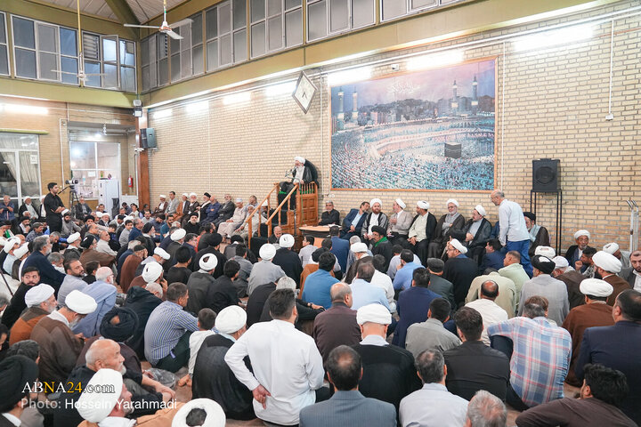 مراسم ترحیم همسر حضرت آیت الله سیستانی در قم